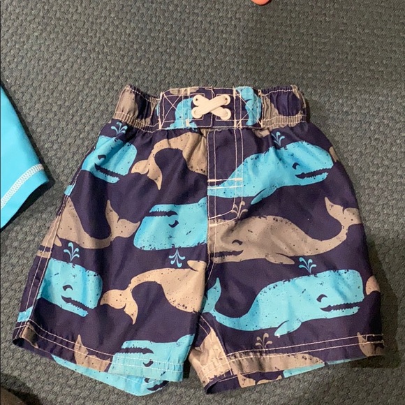 Swim trunk set - Picture 3 of 3